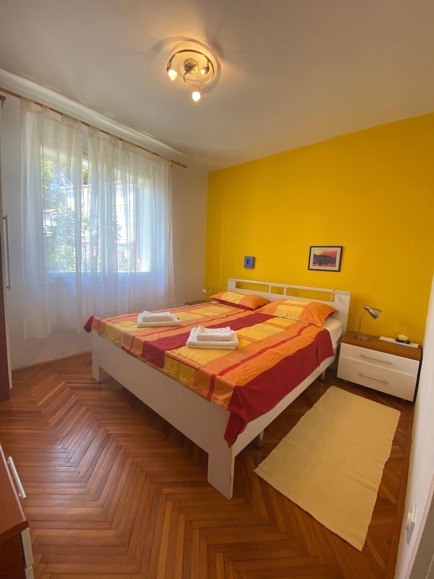 Apartments And Rooms With Parking Space Mali Losinj Exterior photo